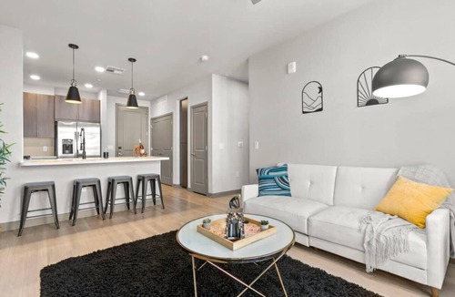 Roosevelt Apartment | Cozysuites PHX RORO Gym, Pool, Pets, Parking! #9