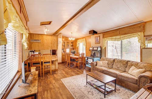 Panguitch Cabin | Creekside Cabin w/Deck & Views in Panguitch!