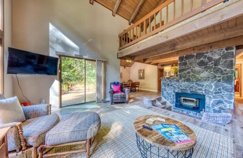 Rhododendron House | Creekside home with hot tub deck & great woodland views