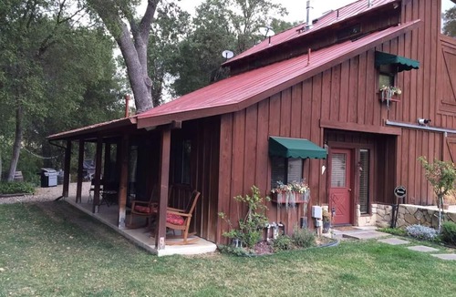 Paso Robles Apartment | Creekside King Suite + Patio on Vineyard