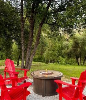 North Fork House | Creekside Quail Landing Near Yosemite & Bass Lake