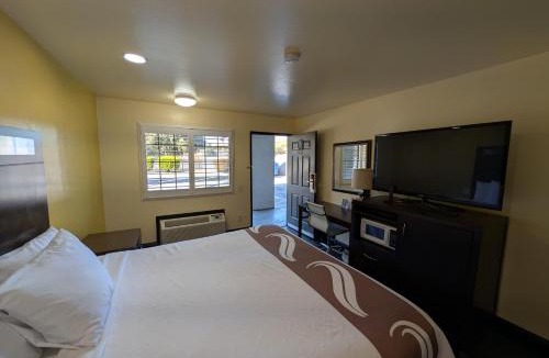 Central Sacramento Hotel | Crossroads Inn - Downtown Sacramento