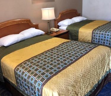 Oakland Hotel | Crown Lodge Motel