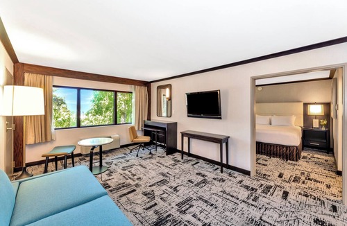 Foster City Hotel | Crowne Plaza Hotel Foster City - San Mateo by IHG