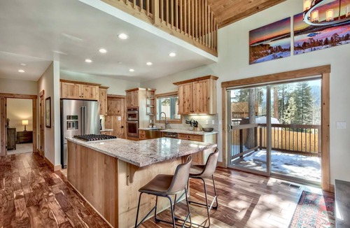 Country Club Estates House | Crystal Crest: Mountain Views, Games, BBQ, Pets