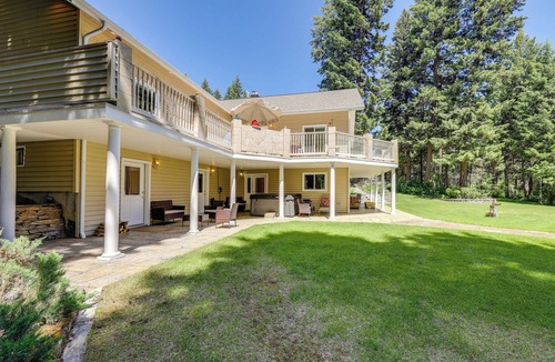 Libby Apartment | Crystal Lake Retreat Studio: Walk to Happy's Inn!