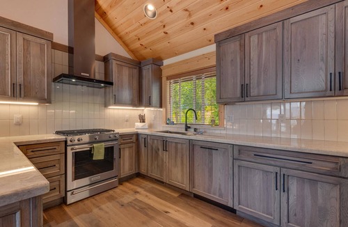 Talmont House | Crystal Lake View by Tahoe Getaways Hot Tub & Tahoe Park HOA + Private Beach