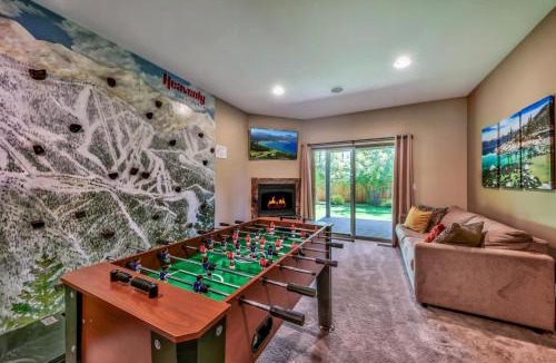 Montgomery Estates House | Cubby Bear at Heavenly Tahoe - Pets