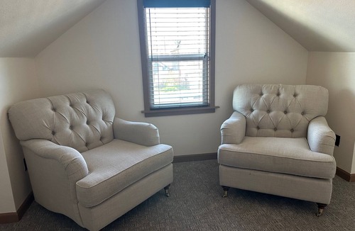Oregon City Cottage | Cute 2 bed Bungalow in the heart of Oregon City