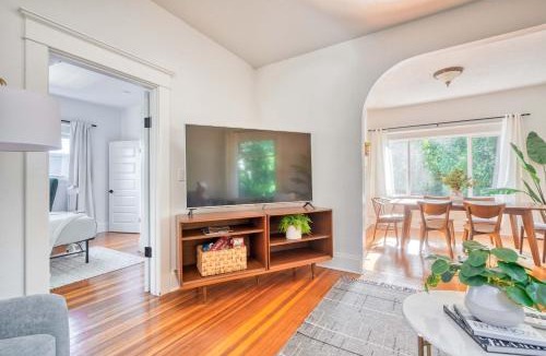 King House | Cute & Comfortable Portland Home with 91 WalkScore