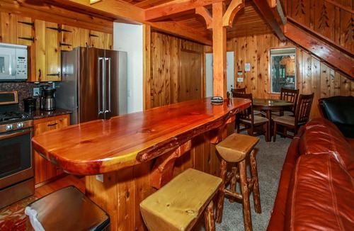 Whispering Forest House | D and V Retreat