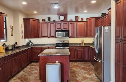 Wellton House | DARLENES ON THE PIER Snowbird Seasonal rental on the lake!