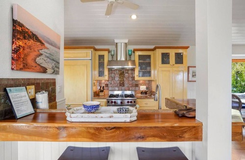 Del Mar House | Darling Beach Cottage, Ocean Views, central
