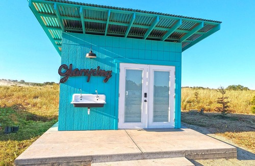 Paso Robles RV Rental | David Bowie Trailer - Bowie Themed Vintage Trailer