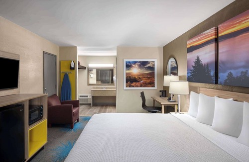 Klamath Falls Hotel | Days Inn by Wyndham Klamath Falls