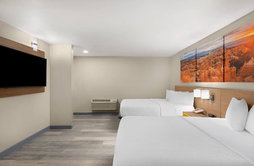Safford Hotel | Days Inn by Wyndham Safford, AZ