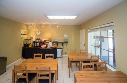 Cortez Hill Hotel | Days Inn by Wyndham San Diego/Downtown/Convention Center