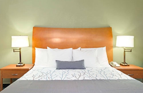 South San Jose Hotel | Days Inn by Wyndham San Jose