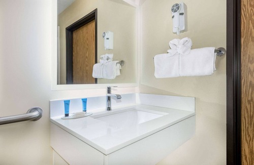 Springville Hotel | Days Inn by Wyndham Springville