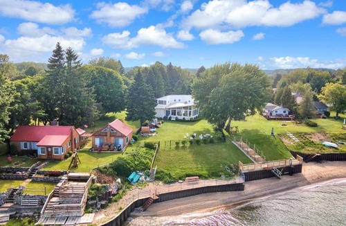 Richmondville House | Deckerville Home w/Sauna: Steps to Lake Huron!