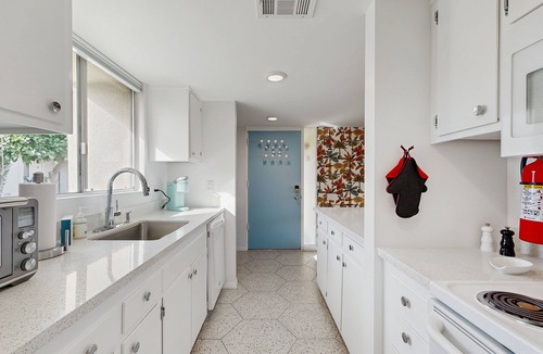Araby Commons Condo | Delightful and sophisticated condo with shared tennis, outdoor pool, & spa