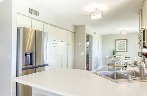Foothills House | Delightful golf escape with pool, lawn games, pool table, fast WiFi & central AC