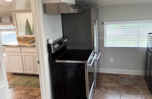 Modesto Apartment | Delightful studio with AC in the heart of Modesto