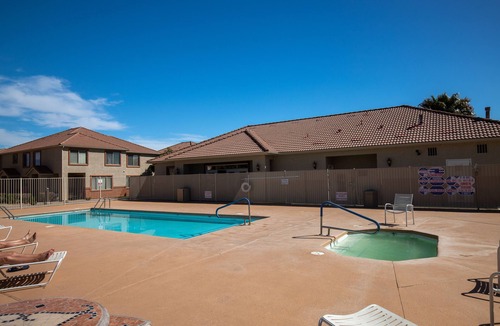 Mesquite Condo | Deluxe Condo with KING Size Bed