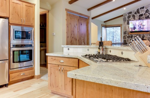 Tahoma House | Deluxe West Shore home w/Beautiful Deck - .5 Mile to Beach & 2.5 Miles to Ski