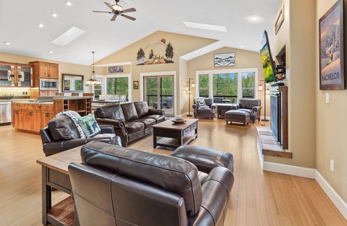 Sunriver Cabin | Deschutes Riverfront Home with A/C, Game Room, Hot Tub, Kayaks and Trails