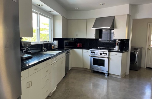 Twin Palms House | Desert Gold—Twin Palms 1960s Modern Home