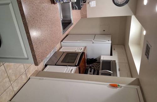 Palm Desert Condo | Desert Hikers Paradise 1970s retro 2 bedroom condo close to El Paseo