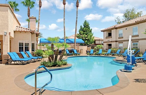 Las Vegas Condo | Desert Retreat Resort 1br suite Saturday check-in