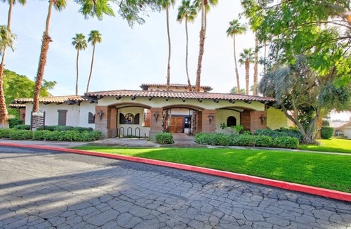 Palm Desert Condo | Desert sensation with beautiful views on golf course!