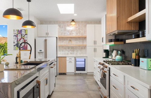 Sunrise Vista Chino House | Designer 5 Bed 4 Bath With Entertainers Pool & Spa