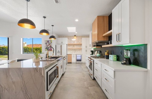 Sunrise Vista Chino House | Designer 5 Bed 4 Bath With Entertainers Pool & Spa