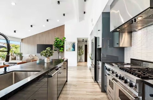 Fountain Valley House | Designer Concept Villa in OC