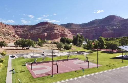 Kanab House | Dive Into Adventure Large Luxury Family Home in Kanab Pool Slide and Hot Tub