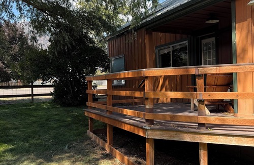 Eagleville House | Dog friendly 3-bedroom house with grassy fenced yard in charming Eagleville