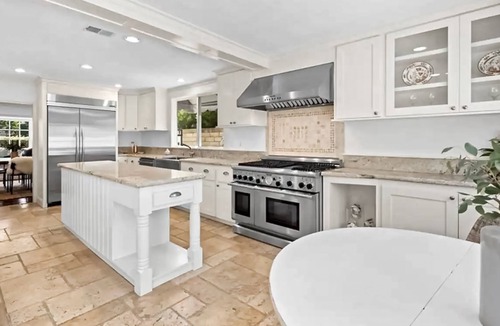 Mesa Verde House | Dog-friendly estate with pool, bikes, sports courts, gourmet kitchen, W/D, & AC