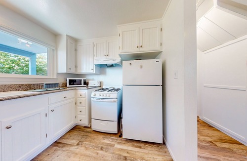 Seabright House | Dog-friendly home with ocean view & parking, steps to Seabright Beach