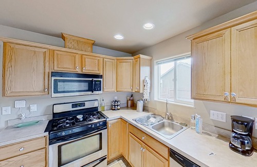 Millersburg House | Dog-friendly home with large enclosed yard, patio, BBQ, office, & private W/D