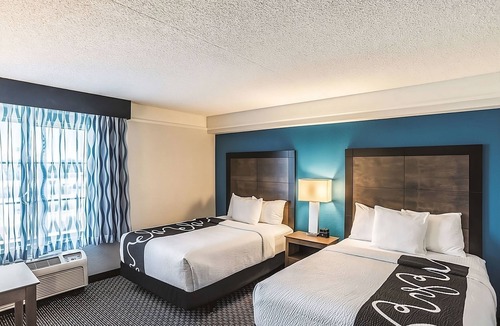 Ahwatukee Foothills Hotel | Double Beds Room, La Quinta Inn Phoenix Chandler, Free Breakfast