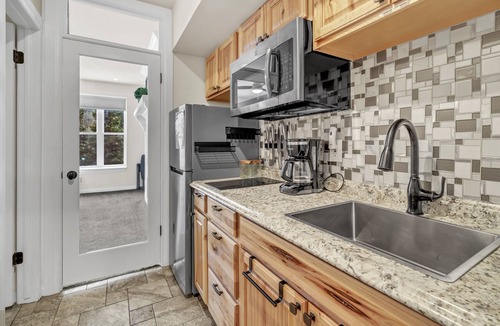 Brian Head Condo | Double Queen Suite - Five Guests - Secluded Views