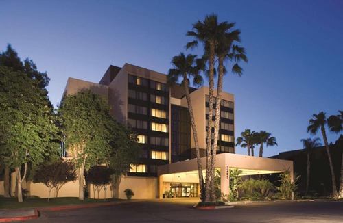 Downtown Hotel | DoubleTree by Hilton Fresno Convention Center