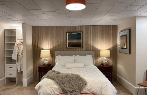 Laurelhurst Apartment | Dougan Suites