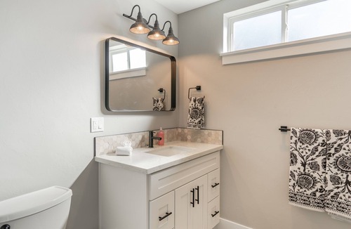 West Eugene Apartment | Downtown Area! Studio Apartment in Eugene’s Heart!