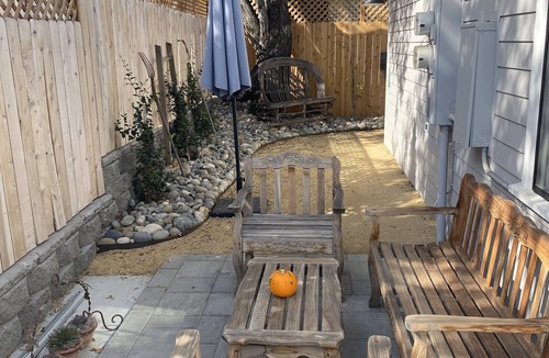 Paso Robles Cottage | Downtown Cozy Cottage, two blocks from downtown and new!