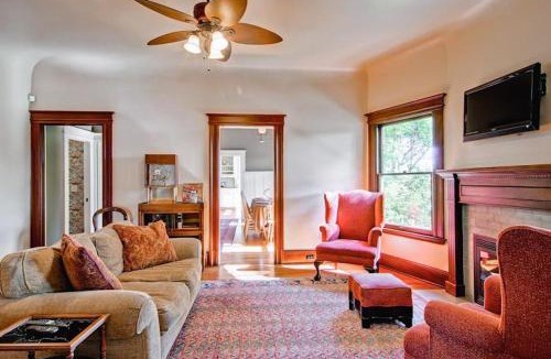 Paso Robles House | Downtown Diggs