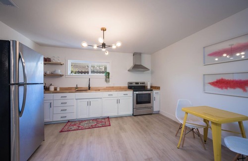Paso Robles Cottage | Downtown Neon Pink Chalet